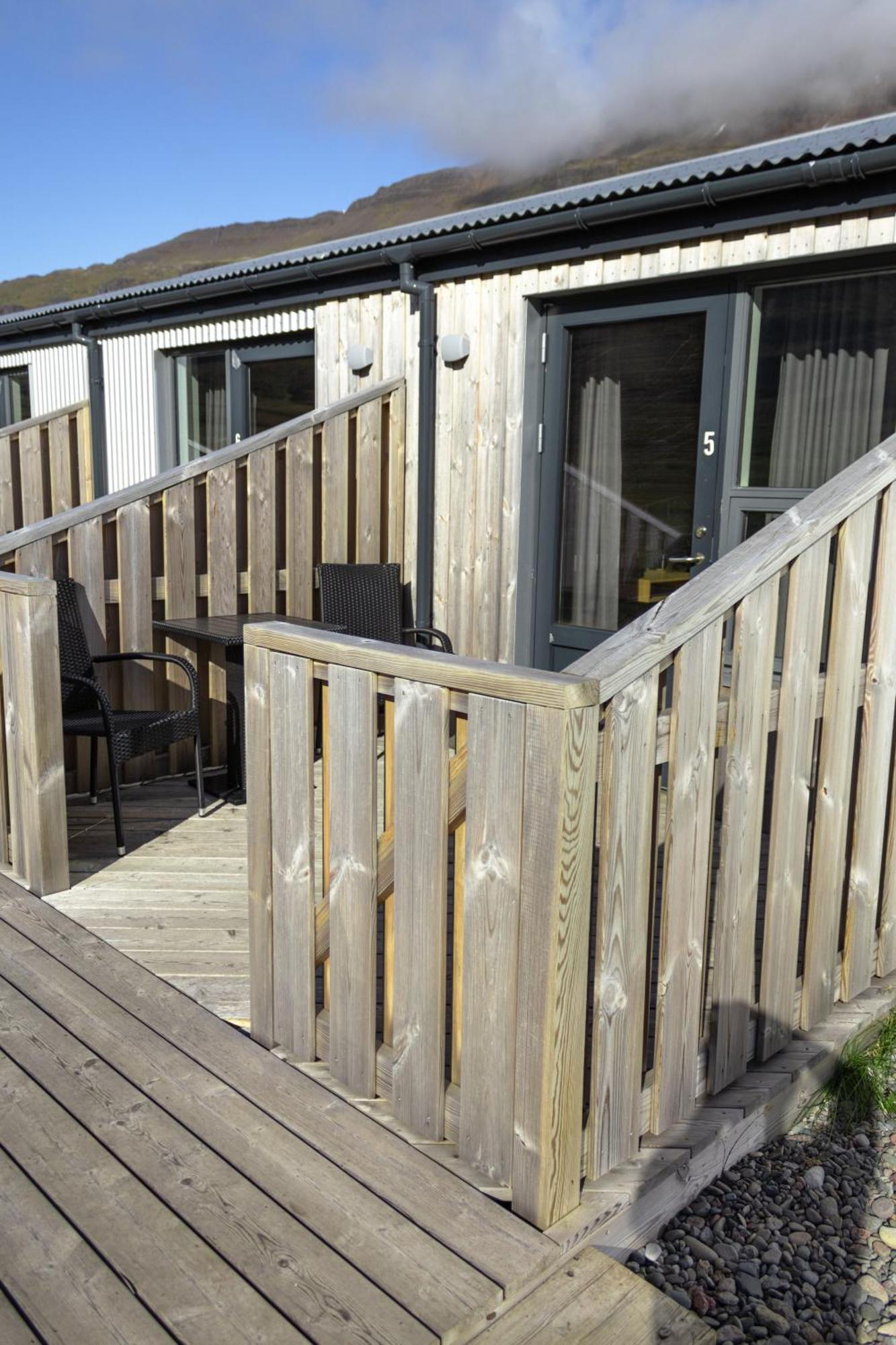 Urdartindur Guesthouse And Cottages Northurfjorthur Стая снимка