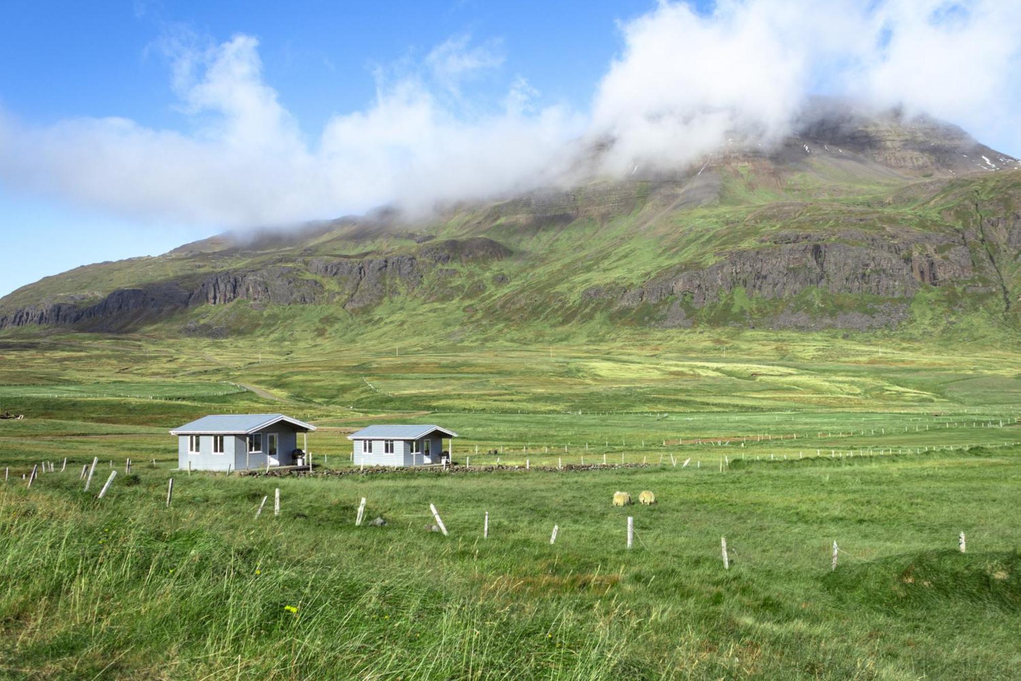 Urdartindur Guesthouse And Cottages Northurfjorthur Екстериор снимка