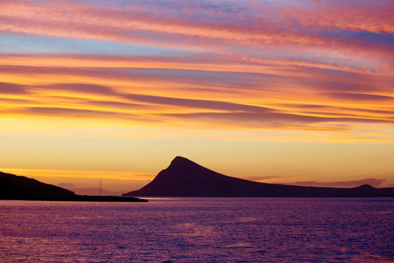 Urdartindur Guesthouse And Cottages Northurfjorthur Екстериор снимка